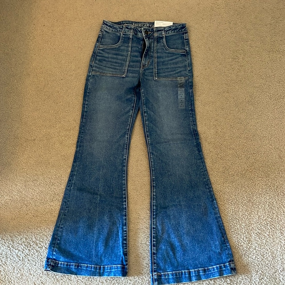 American Eagle super hi rise flare 6R